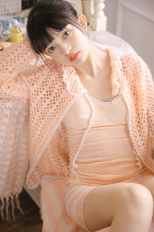 亚洲精品久久区二区三区蜜桃臀